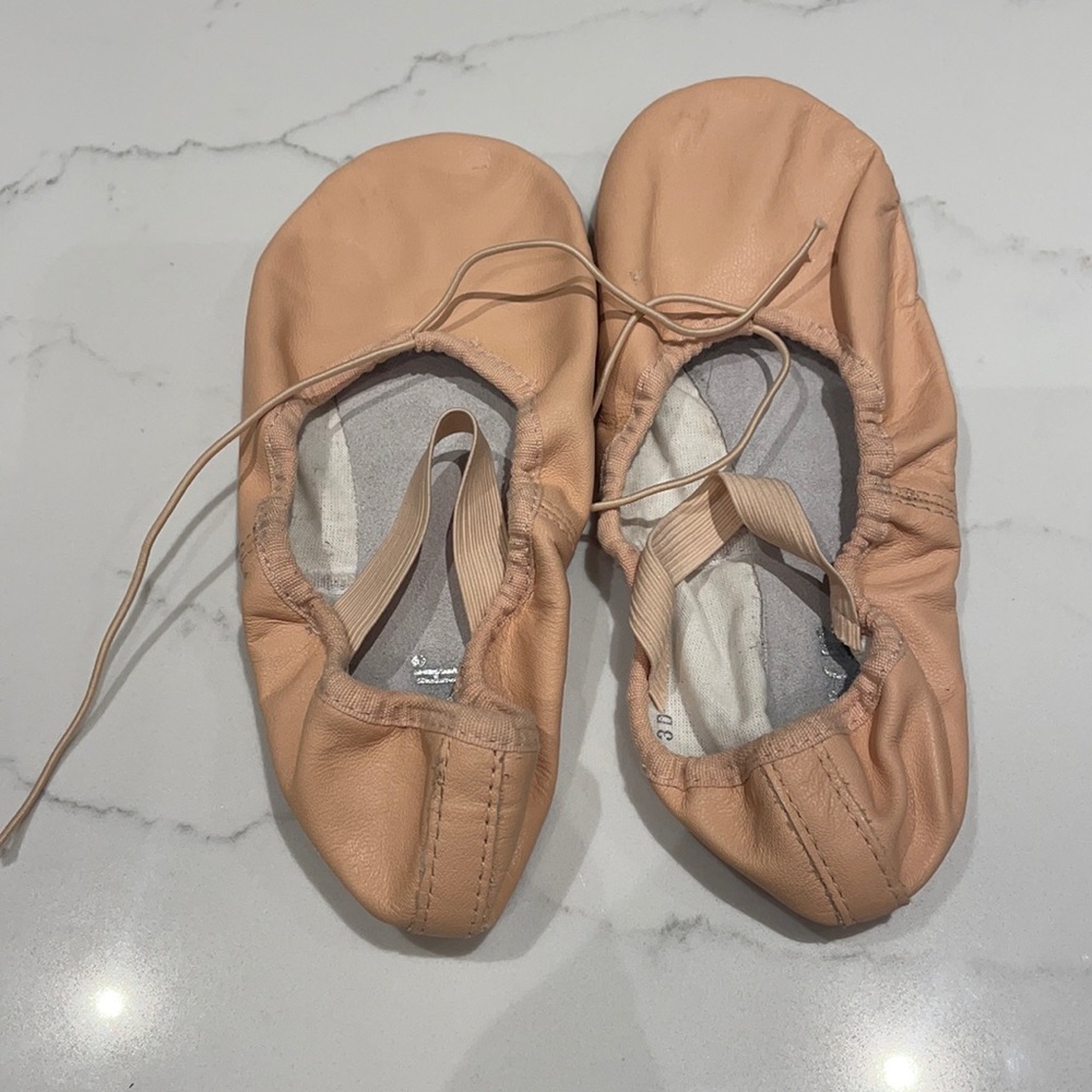 Like new Bloch ballet shoes